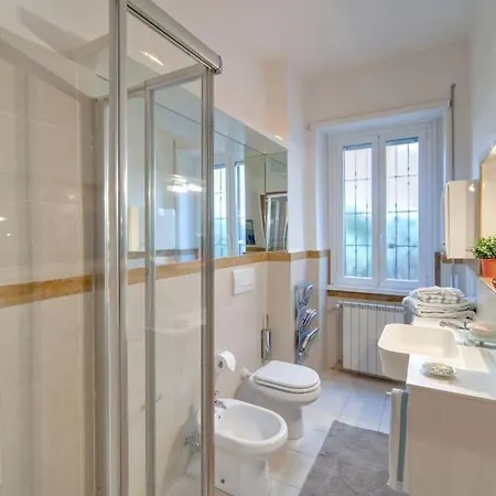 Viale Tirreno - Con Patio Apartment Rome